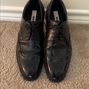 Black dress shoes